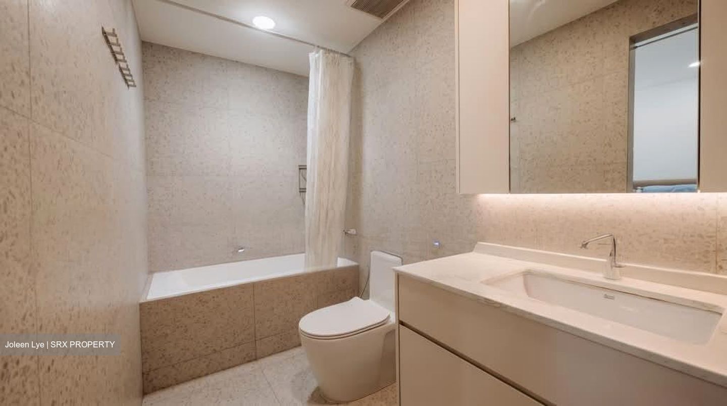 Sixth Avenue (D10), Terrace #612757301